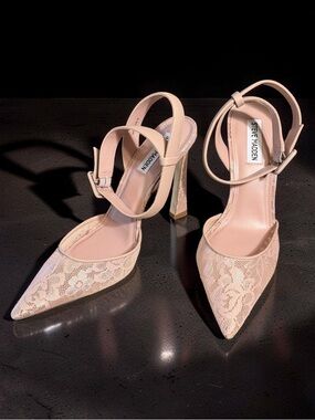 Steve Madden Sz 9 Pretty Blush Lace Pointed-Toe Ankle-Strap Heels (SH331)
